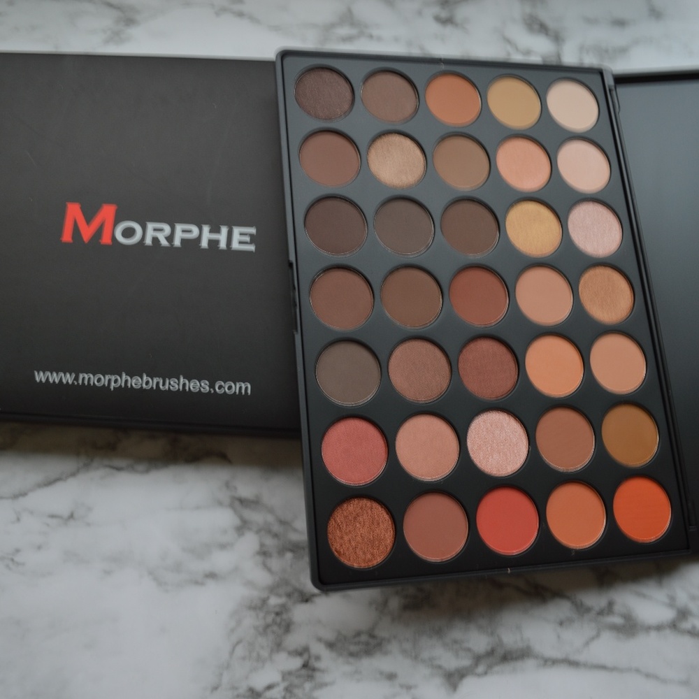 BNIB Morphe 35O
